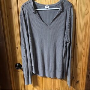 BKE Gray Ribbed Long Sleeve Top